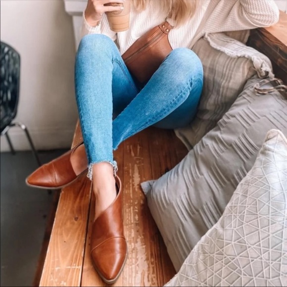 (SOLD) Cut Out Booties - Picture 3 of 11